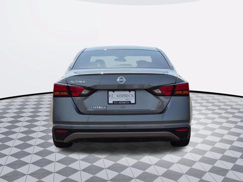 Used 2022 Nissan Altima 2.5 S FWD image 11