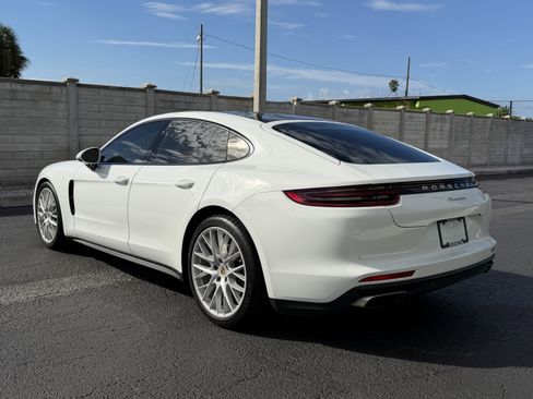 Certified 2020 Porsche Panamera 4 image 3
