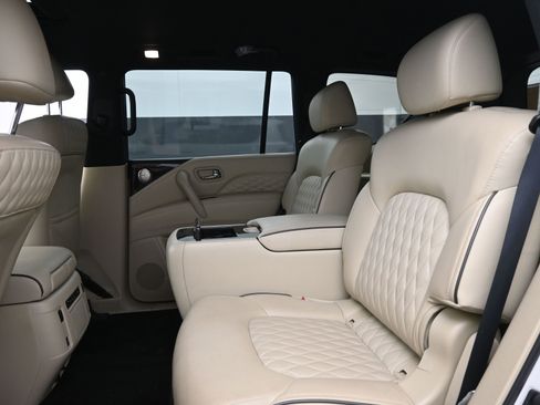 Used 2024 INFINITI QX80 Sensory w/ Cargo Package image 16
