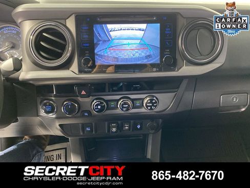 Used 2018 Toyota Tacoma TRD Sport image 20