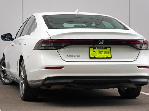 Used 2023 Honda Accord EX image 5