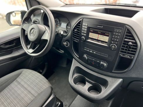 Used 2018 Mercedes-Benz Metris image 11