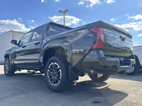 New 2025 Toyota Tacoma TRD Sport AWD/4WD image 43