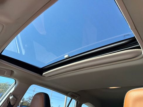 Used 2017 Toyota RAV4 Platinum image 21