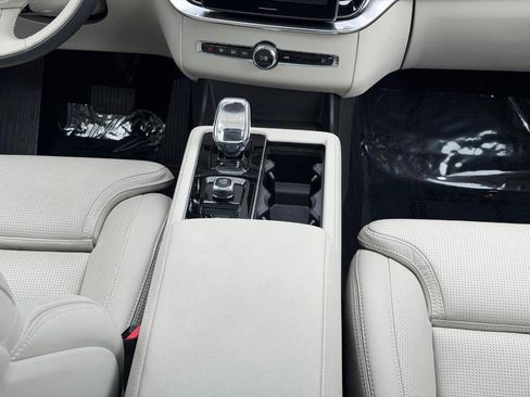 Certified 2026 Volvo XC90 B6 Ultra AWD/4WD image 16