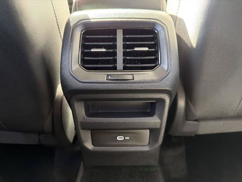 Used 2024 Volkswagen Taos SE FWD image 35
