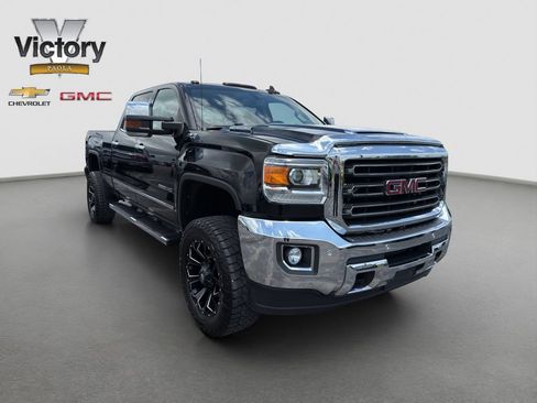 Used 2019 GMC Sierra 2500 SLT w/ Duramax Plus Package AWD/4WD image 8