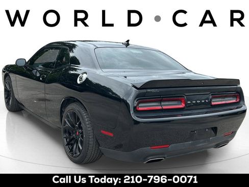 Used 2019 Dodge Challenger GT w/ Plus Package RWD image 5