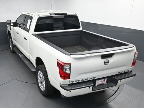 Used 2019 Nissan Titan SV w/ SV Convenience Package AWD/4WD image 36