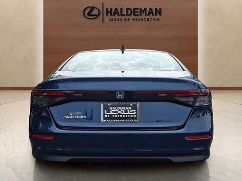 Used 2024 Honda Accord EX image 5