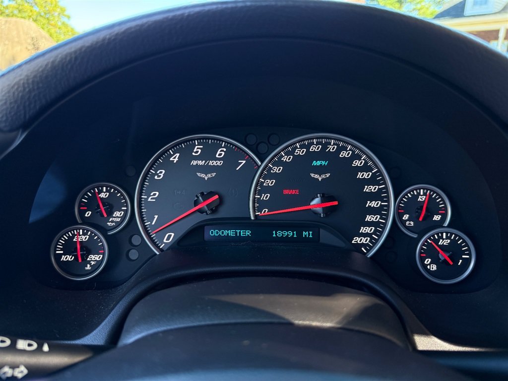 Used 2007 Chevrolet Corvette Coupe w/ Preferred Equipment Group RWD image 43