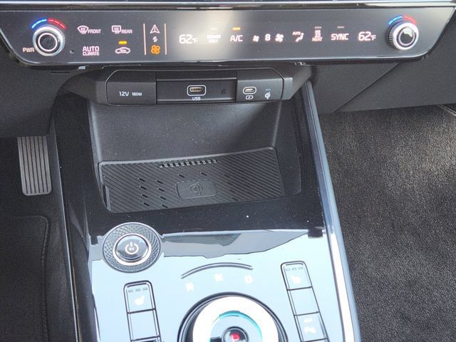 Certified 2024 Kia Niro Wind FWD image 19