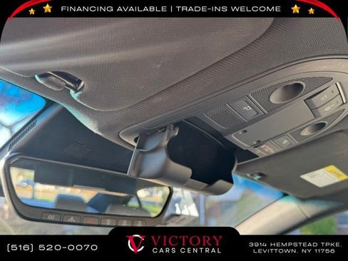 Used 2023 Genesis G70 2.0T image 35