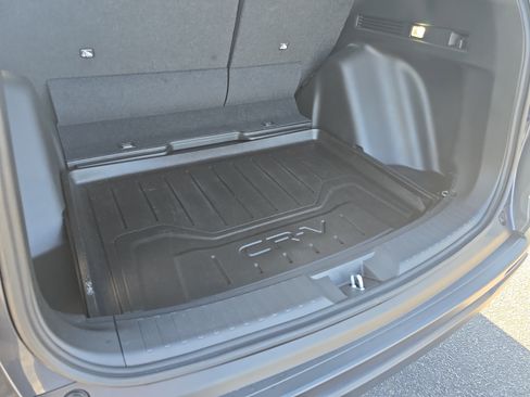 Used 2025 Honda CR-V EX image 12