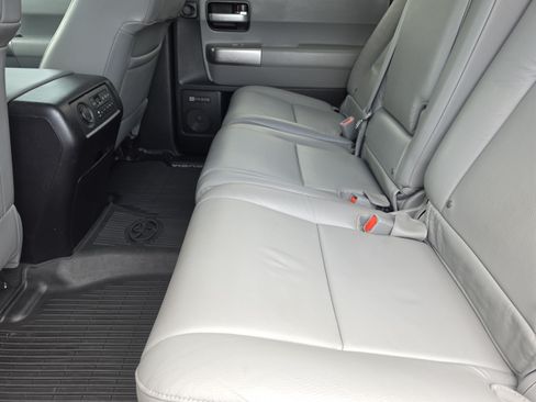 Used 2019 Toyota Sequoia Limited w/ Safety & Convenience Package RWD image 10