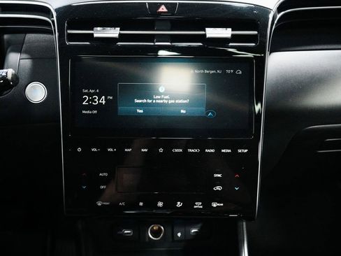 Used 2023 Hyundai Tucson Limited image 17