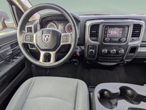Used 2021 RAM 1500 Classic SLT image 15
