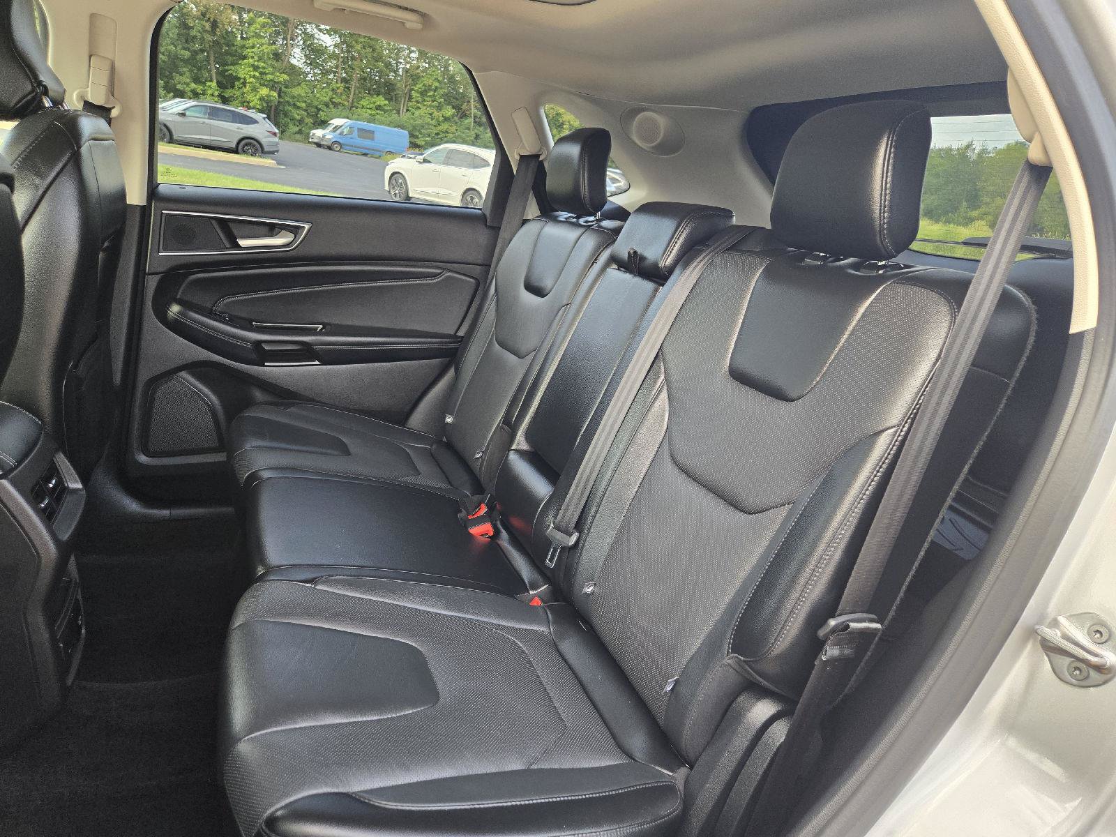 Used 2018 Ford Edge Titanium w/ Equipment Group 301A FWD image 28