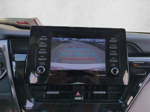 Used 2022 Toyota Camry LE FWD image 13