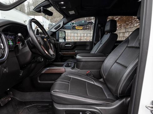 Used 2023 Chevrolet Silverado 2500 High Country image 26