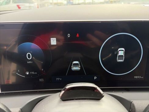 Used 2025 Hyundai Santa Cruz Limited image 13