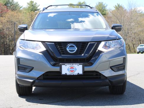 Used 2018 Nissan Rogue SV AWD/4WD image 1