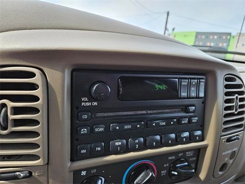 Used 2001 Ford F150 XLT image 19