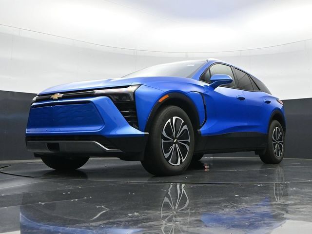 Used 2024 Chevrolet Blazer EV LT AWD/4WD image 49