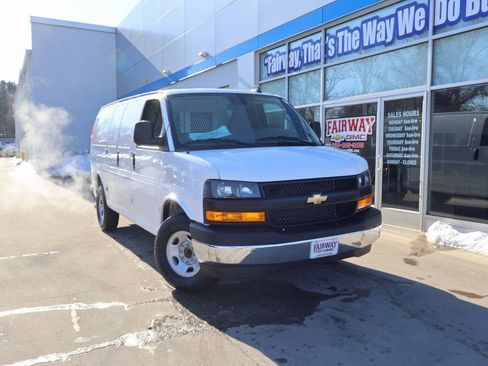 New 2025 Chevrolet Express 2500 w/ Driver Convenience Package RWD image 27