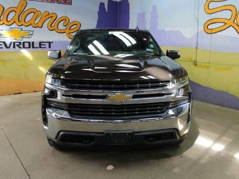 Used 2019 Chevrolet Silverado 1500 LT AWD/4WD image 3