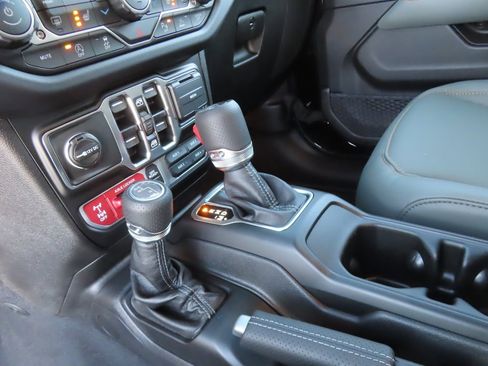 New 2026 Jeep Gladiator Mojave w/ Safety Group image 6