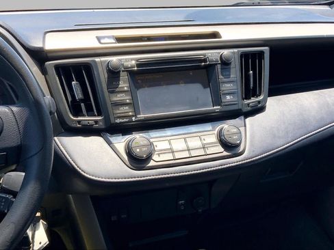 Used 2014 Toyota RAV4 XLE AWD/4WD image 6