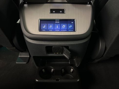 Used 2025 Lincoln Navigator Reserve w/ Jet Appearance Package image 35