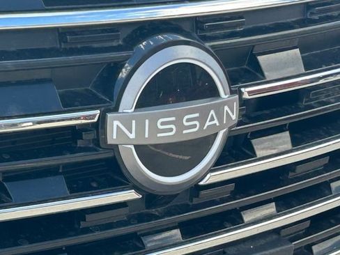 Used 2025 Nissan Rogue SV AWD/4WD image 10