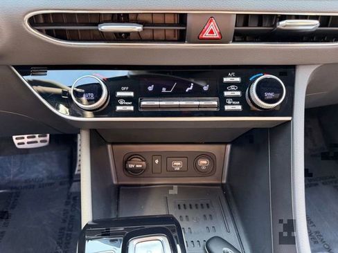 Certified 2023 Hyundai Sonata SEL Plus FWD image 28