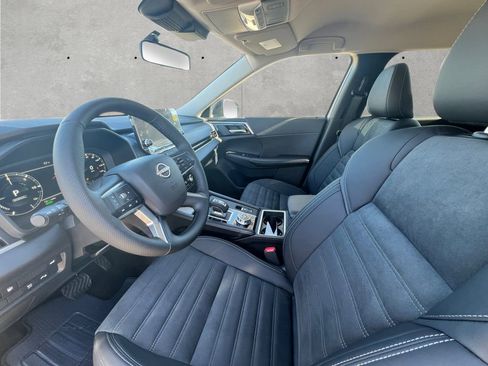 New 2026 Nissan Rogue SL AWD/4WD image 19
