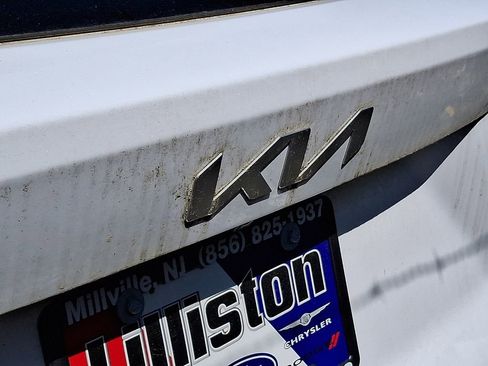 Used 2022 Kia Sorento S AWD/4WD image 8