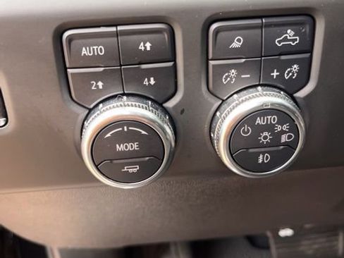 Used 2024 GMC Sierra 1500 Denali w/ Technology Package image 13