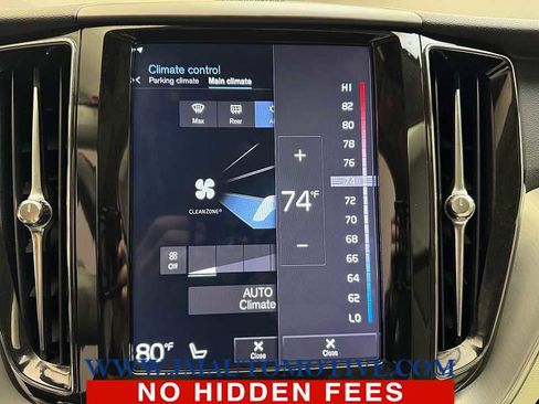 Used 2019 Volvo XC60 T5 Momentum w/ Multimedia Package image 26