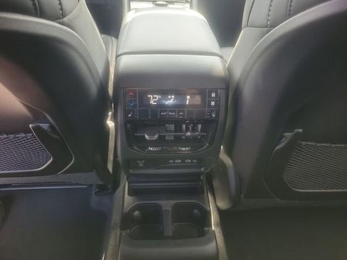 New 2026 Jeep Grand Cherokee L Limited AWD/4WD image 11