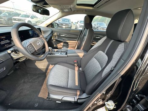 New 2026 Nissan Sentra SV w/ SV Convenience Package FWD image 20