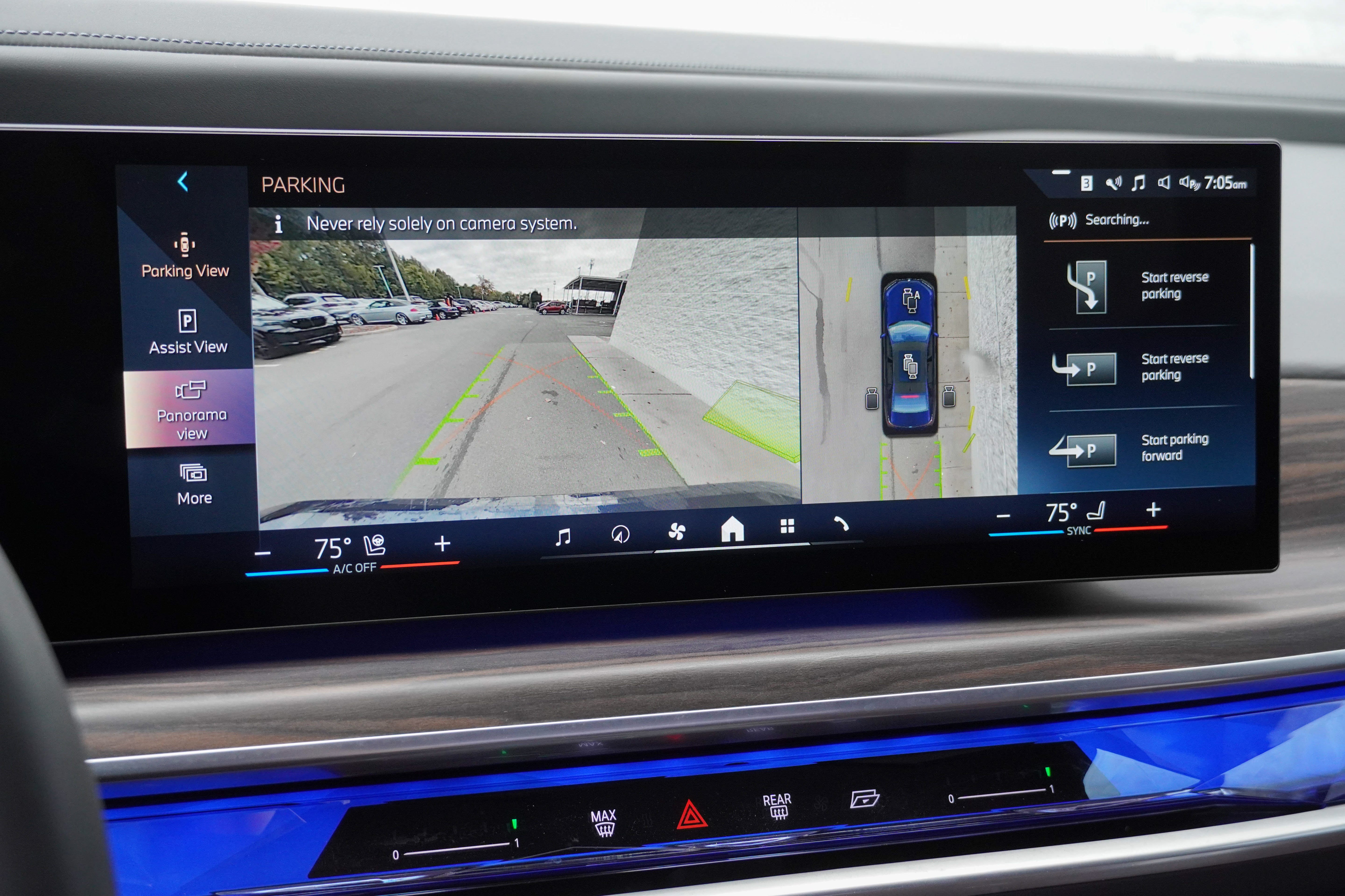 Certified 2023 BMW i7 xDrive60 w/ Executive Package 2 AWD/4WD image 25