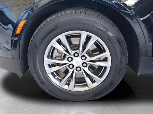 Used 2020 Cadillac XT5 Premium Luxury image 9