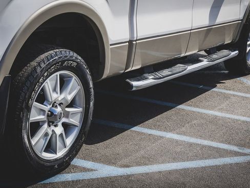 Used 2010 Ford F150 Lariat image 32