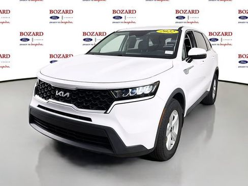 Used 2022 Kia Sorento LX FWD image 4