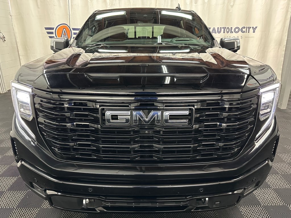 Used 2023 GMC Sierra 1500 Denali Ultimate AWD/4WD image 4