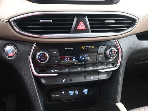 Used 2020 Hyundai Santa Fe SEL w/ Convenience Package image 19