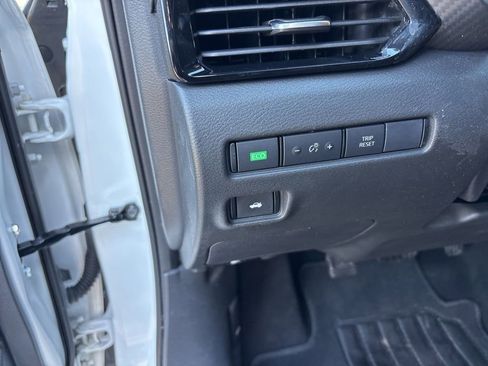 Used 2022 Nissan Sentra SV w/ Trunk Package FWD image 25