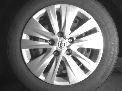 Used 2025 Nissan Sentra S FWD image 14