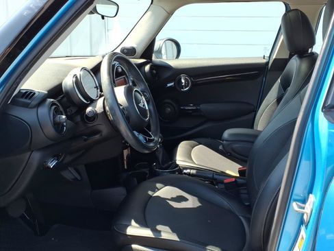 Used 2016 MINI Cooper 4-Door Hardtop FWD image 7